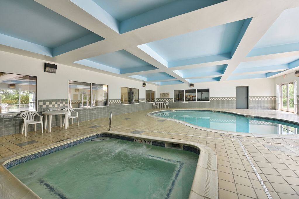 Blisspoint Inn & Suites Marion Facilidades foto